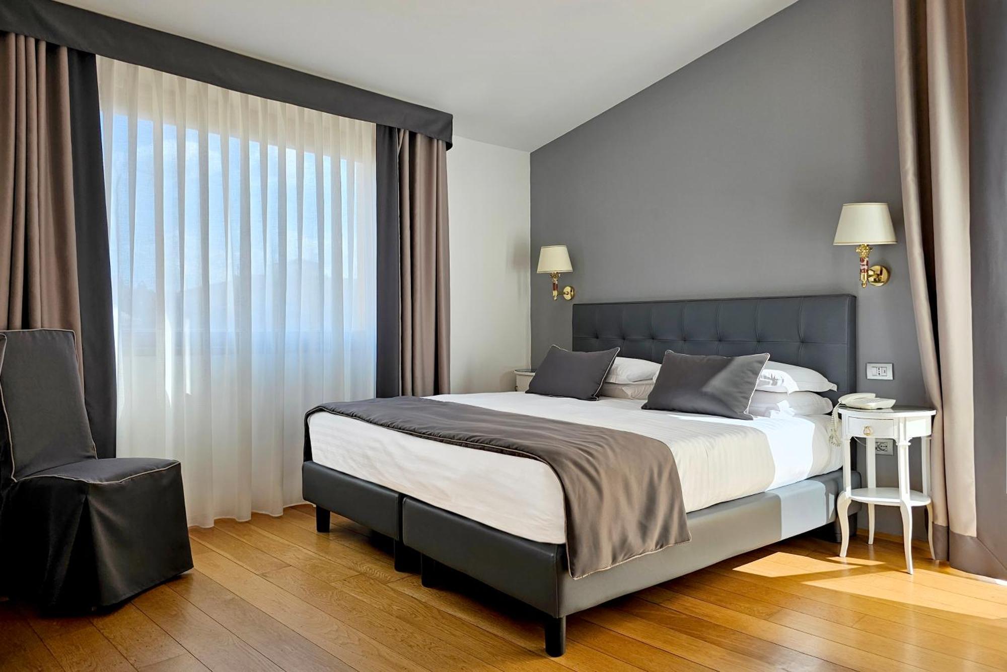 Hotel Atlantic Palace Флоренция Екстериор снимка