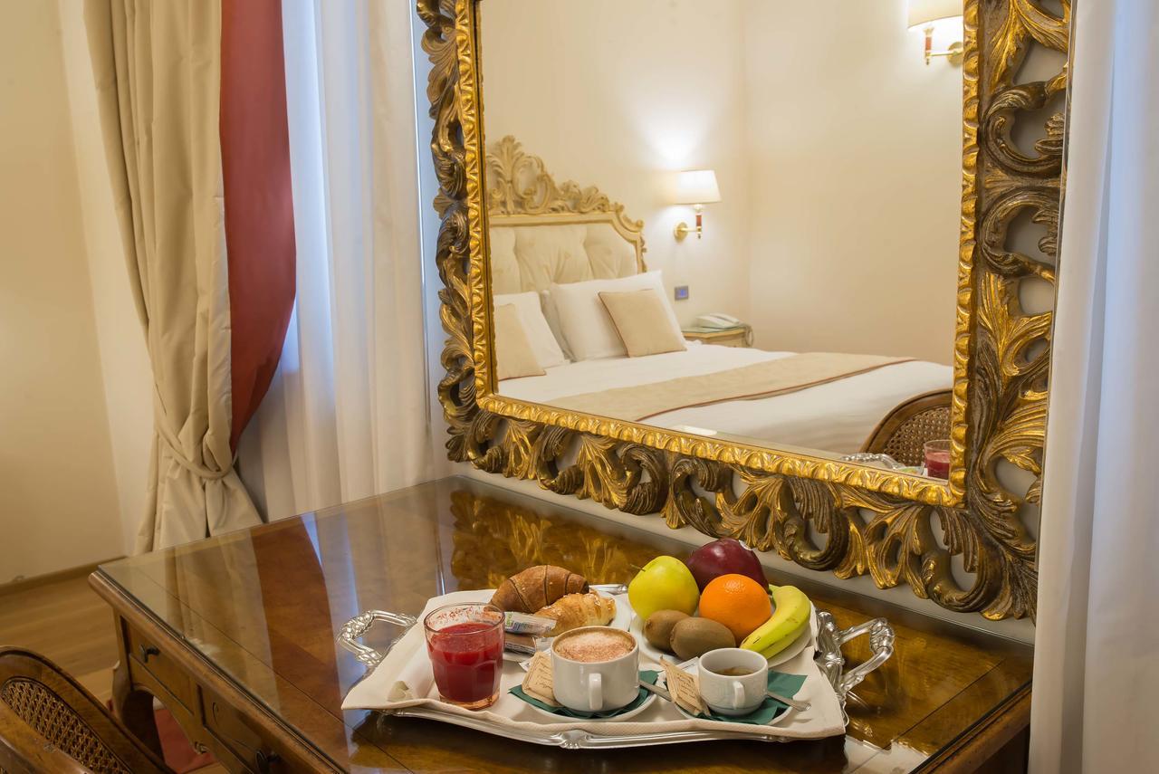 Hotel Atlantic Palace Флоренция Екстериор снимка
