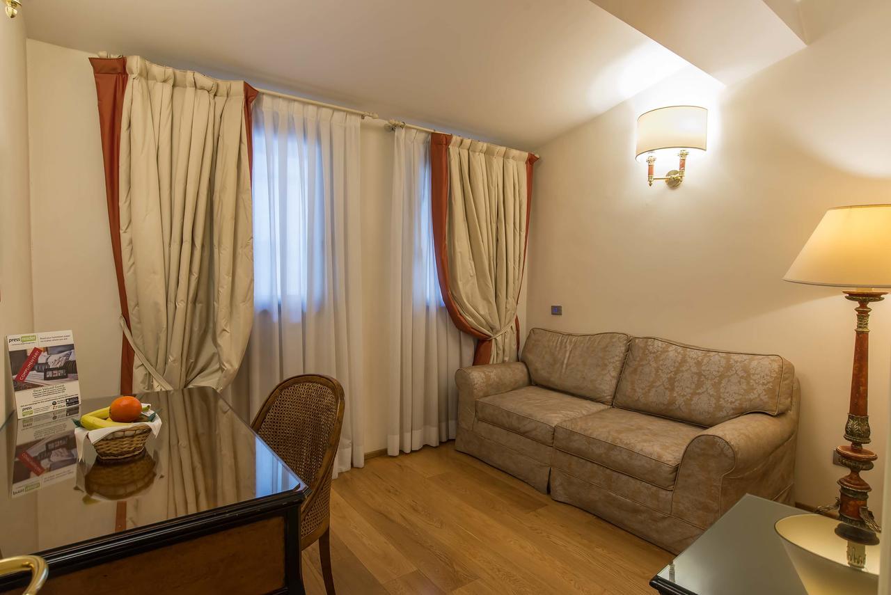 Hotel Atlantic Palace Флоренция Екстериор снимка