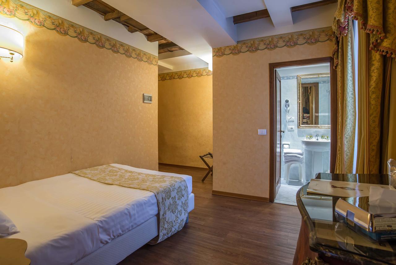 Hotel Atlantic Palace Флоренция Екстериор снимка
